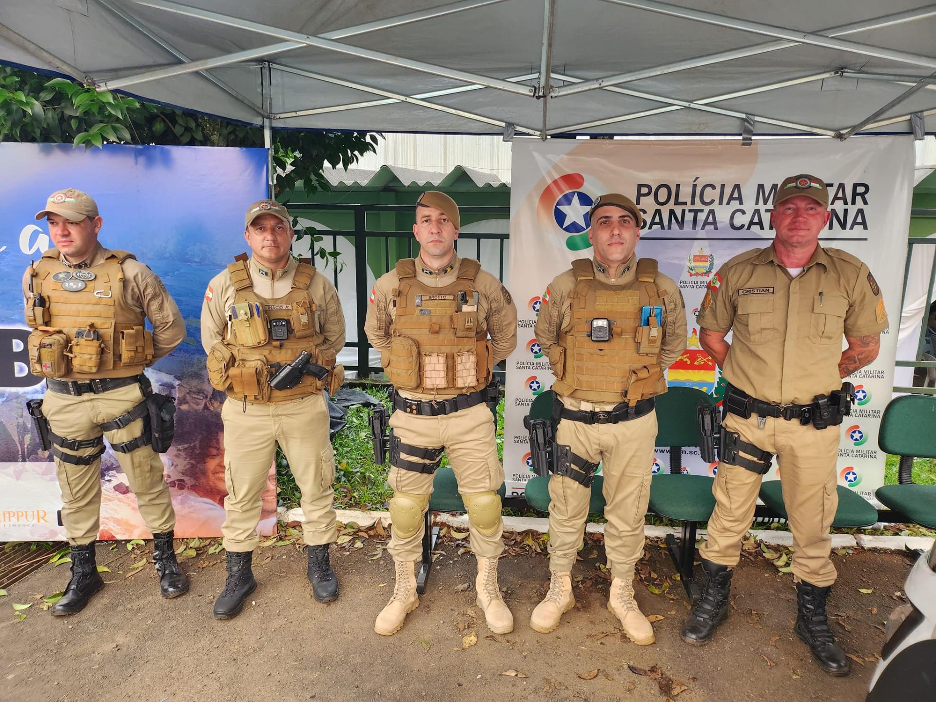 POLÍCIA MILITAR PRESENTE NA 1º EXPO-QUILOMBO