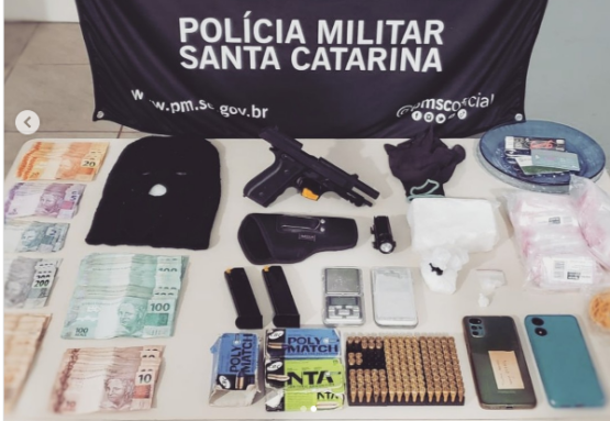 Operação policial prendem criminosos e drogas e armas são apreendidas no Oeste de SC