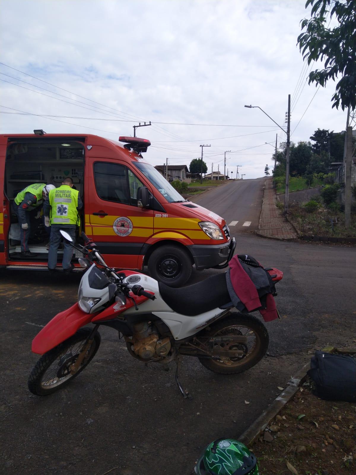 Colisão entre carro e moto no Bairro Santa Inês em Quilombo